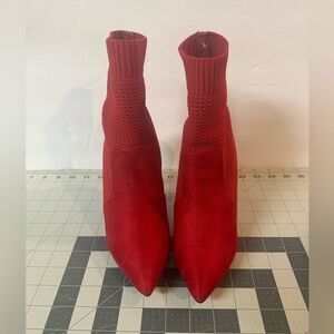 Catherine Malandrino red pump heel ankle boots great for the holidays size 6